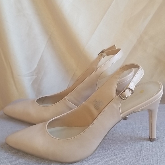 metropolitan view Shoes - Women's Nude Slingback Heels